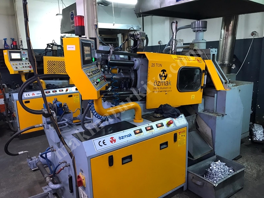 Özmak 25 Ton Sıcak Kamara Metal Enjeksiyon Makinası