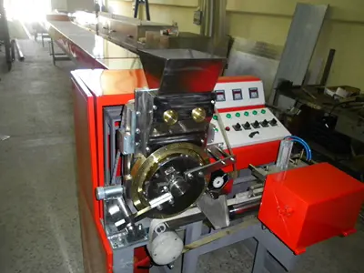 Полуавтоматическая машина для производства кубикового сахара GT-34