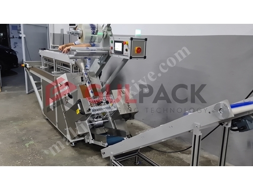 30-50 Pieces/Minute Right-Angle Flowpack Packaging Machine