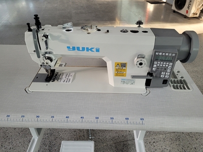 Machine à coudre en cuir électronique à double aiguille Yuki 303 - 1