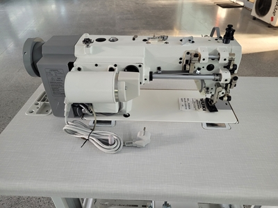 Machine à coudre en cuir électronique à double aiguille Yuki 303 - 2