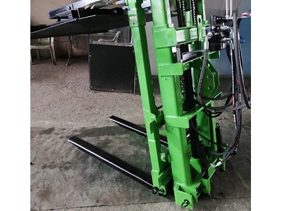 Traktör Arkası Yükleme Boşaltma Forklifti