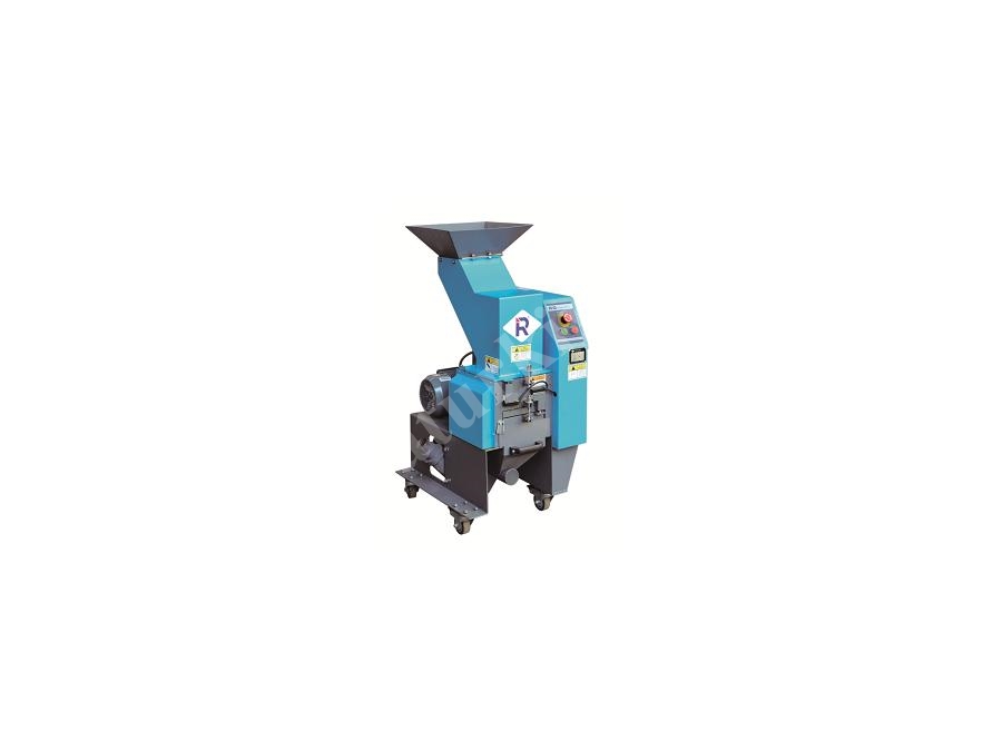 20 - 160 Kg / Saat Makine Yanı Plastik Kırma Makinası