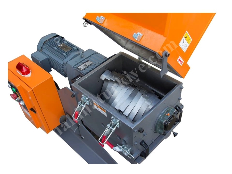 20 - 160 Kg / Saat Makine Yanı Plastik Kırma Makinası