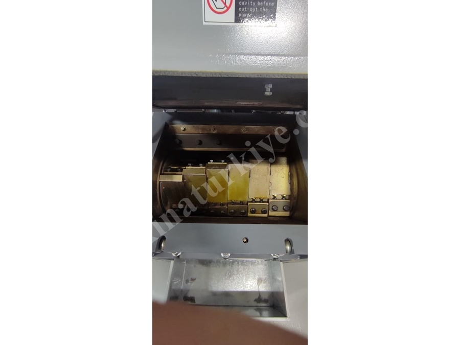 270 - 2500 Kg / Saat Güçlü Plastik Kırma Makinası