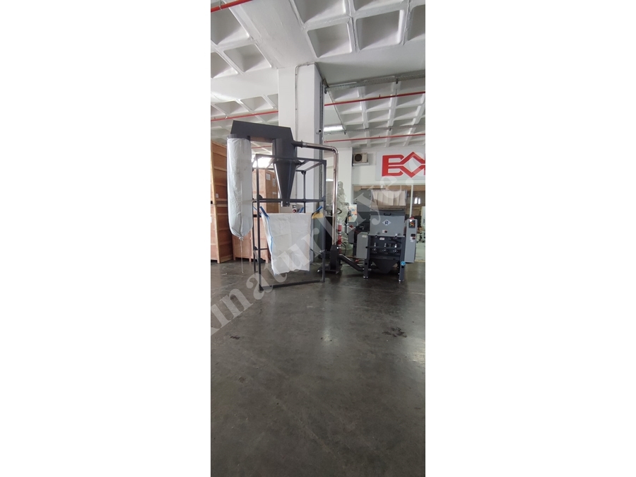 270 - 2500 Kg / Saat Güçlü Plastik Kırma Makinası
