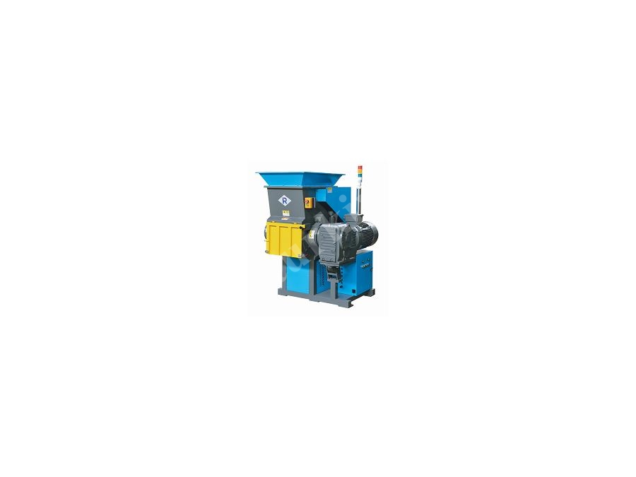 100 - 2500 Kg / Saat Tek Şaftlı Takoz Parçalayıcı