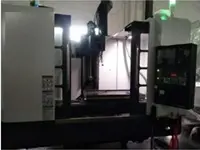 Centre d'usinage vertical CNC de 1100x600x600 mm