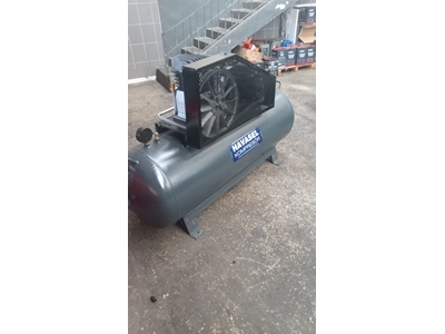 500-Liter-Einzylinder-Kolbenluftkompressor - 1