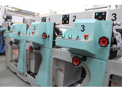 Machine d'impression d'étiquettes flexographiques - 13