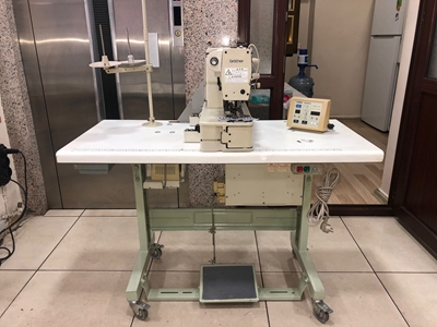 Machine à boutonnière automatique 800A3 - 0