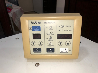 Machine à boutonnière automatique 800A3 - 4
