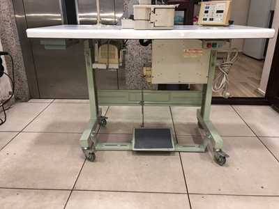 Machine à boutonnière automatique 800A3 - 2