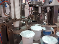 1350 Stück/Stunde rotierende Wasser-Joghurt-Buttermilch-Abfüllmaschine - 5