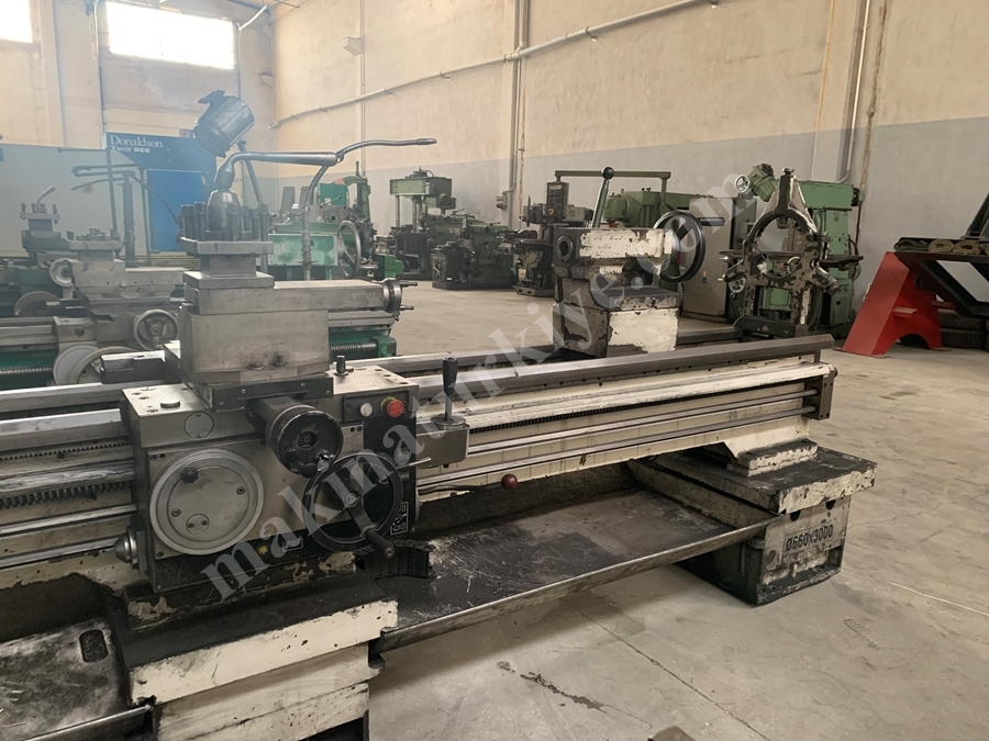 DMTG 660X3000 Çin Üniversal Torna Tezgahı