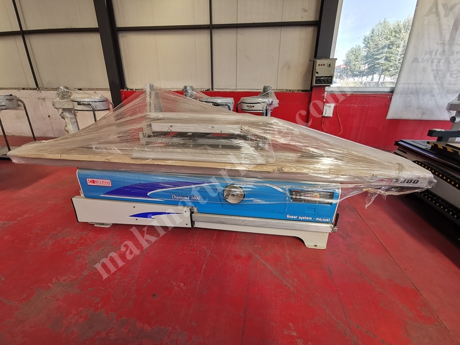 3800 Çizicili Yatar Daire Makinası 