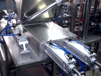 Machine de remplissage liquide alimentaire volumétrique linéaire (à piston) double ligne - 3