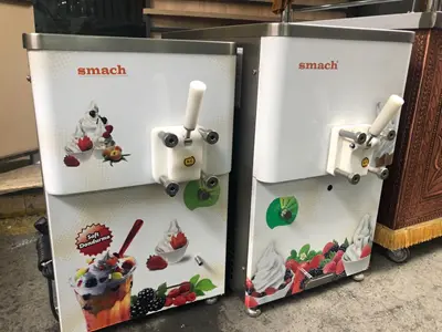 Einziger Arm Tisch-Eiscreme Füllmaschine