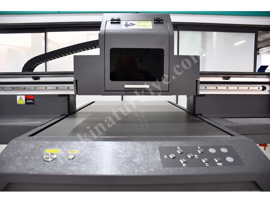 3 Kafalı 100 mm UV Baskı Makinası