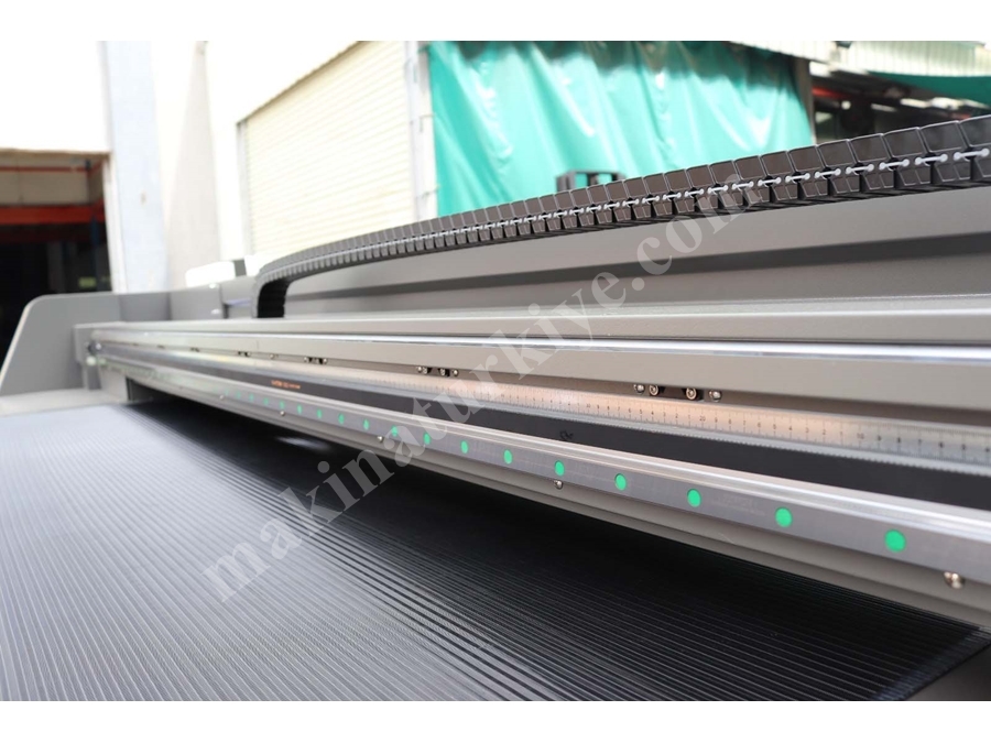 Hybrid 4 Kafalı UV Baskı Makinası