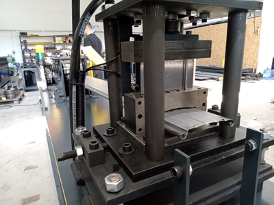 Özel 4 Profil 1 Makine De Roll Form Kepenk Lameli Makinası - 10