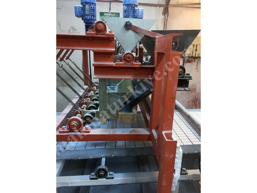 Glass Mosaic Sprayer Machine