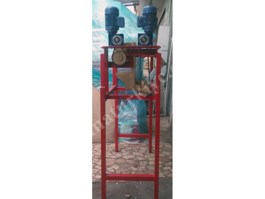 Glass Mosaic Sprayer Machine