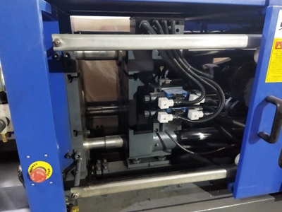 80 Ton 2012 Model Enjeksiyon Makinası - 4
