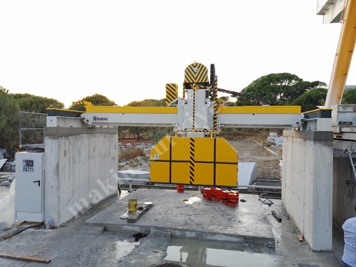 Гранитный режущий станок для резки блоков мрамора на бетонной плите 1800-2200 мм