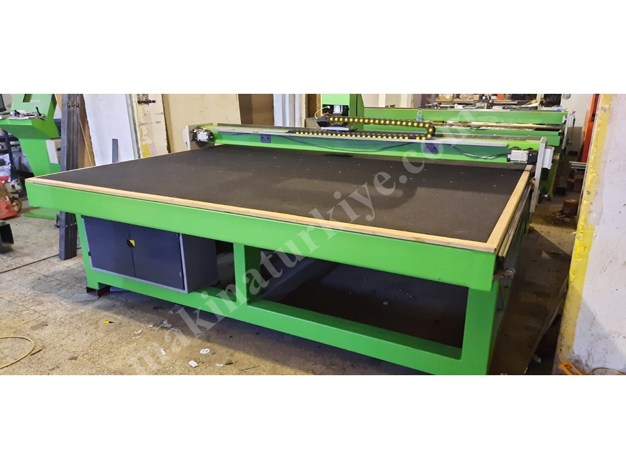 CNC Cam İşleme Ve Cam Kesim Makinası