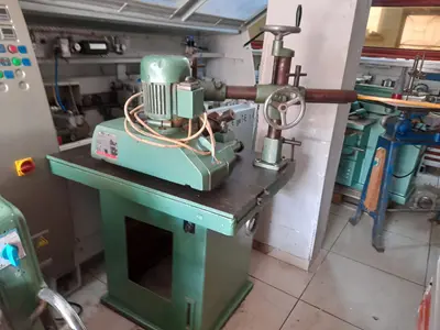 Gebrauchte CNC-Flachfräsmaschine