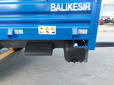 Remorque basculante tandem de 8 tonnes à usage agricole - 2