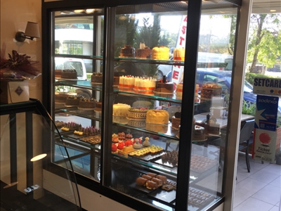 Facade Pastry Cabinet - 0