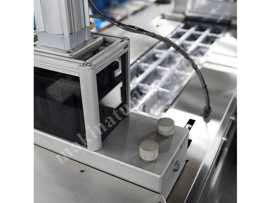 7-8 Strokes / Minute Thermoforming Packaging Machine