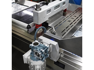 7-8 Strokes / Minute Thermoforming Packaging Machine - 1