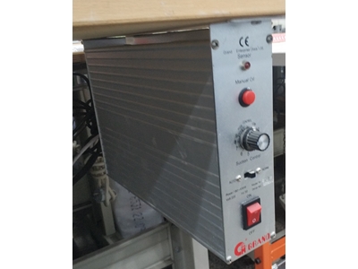 GT-22-02 Automatic Lubricating Thread Cleaning Machine - 2