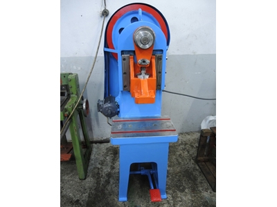 15 Ton Volantlı Eksantrik Pres