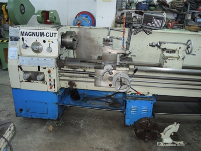 2000 mm (500 Çap) Dijitalli Üniversal Torna Tezgahı - 1