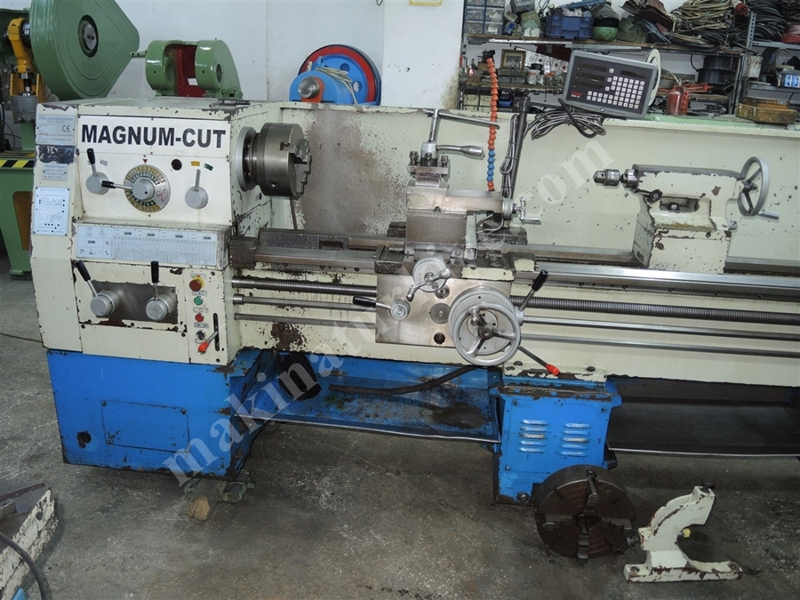 2000 mm (500 Çap) Dijitalli Üniversal Torna Tezgahı