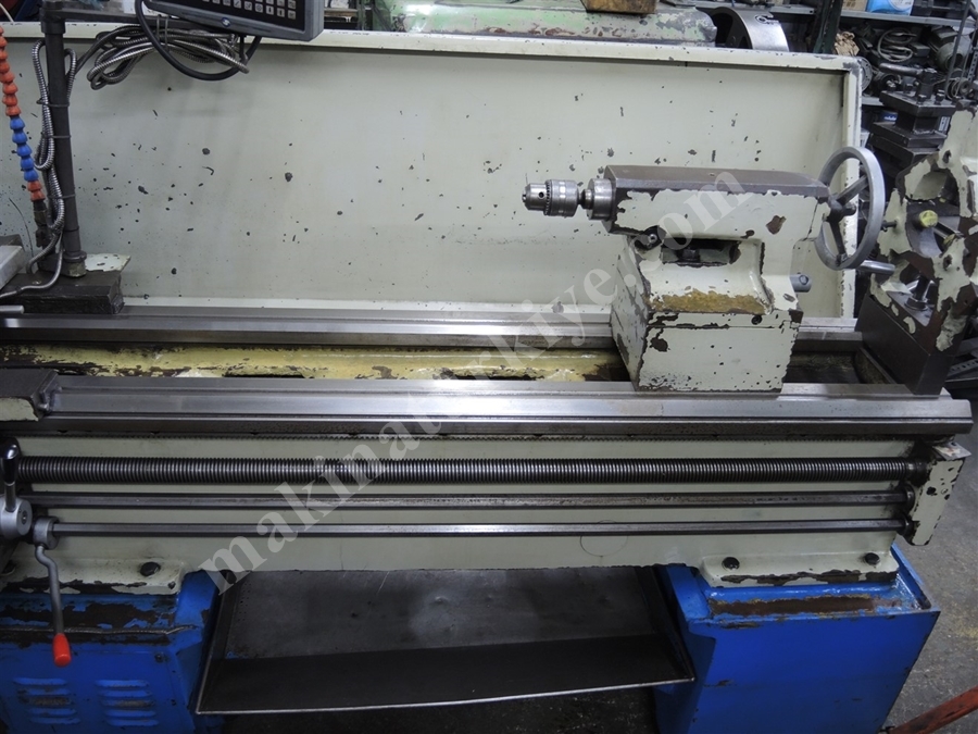 2000 mm (500 Çap) Dijitalli Üniversal Torna Tezgahı