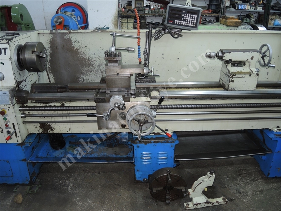 2000 mm (500 Çap) Dijitalli Üniversal Torna Tezgahı