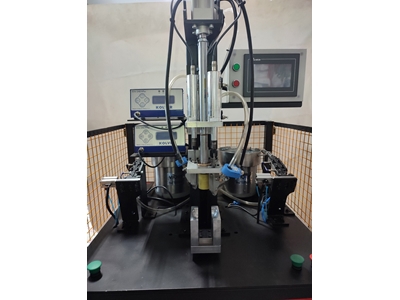 Otomatik Pvc Vidalama Makinası