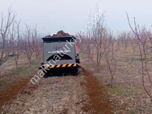 Bahçe Tipi Katı Gübre Dağıtma Römorku