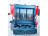 6 m3 Solid Fertilizer Spreader Trailer - 3