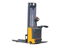 1500 Kg 3200 mm Akülü İstif Makinası - 0