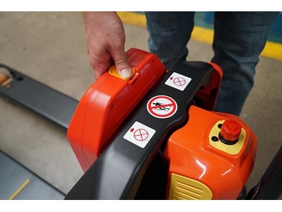 1.5 Ton Lütyum Akülü Transpalet - 6