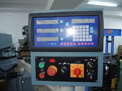 3 Eksen Otomatik Kalıpçı Freze Tezgahı - 5