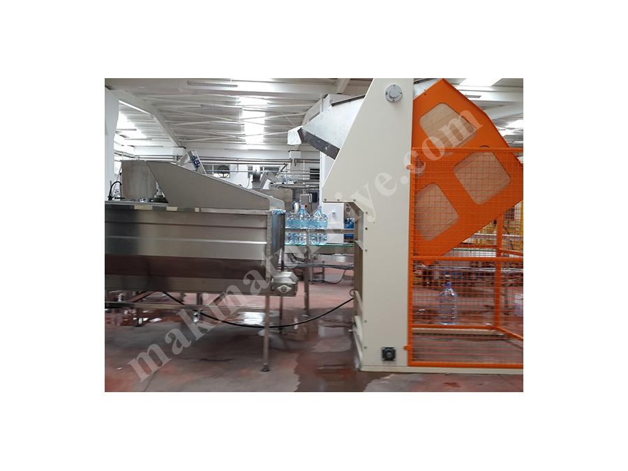 600 Adet / Saat (19 Litre) Pet Şişe Şişirme Makinesi