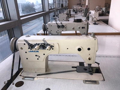 Jack 3-Nadel Kettenstich-Nähmaschine - 3