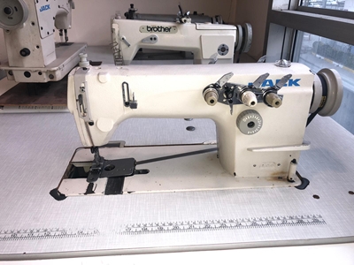 Jack 3-Nadel Kettenstich-Nähmaschine - 0